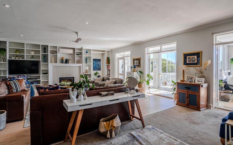 4 Bedroom Property for Sale in Simons Town Western Cape